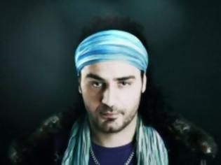 Φωτογραφία για Επικηρύχθηκε Ιρανός τραγουδιστής έναντι 78.000 ευρώ!