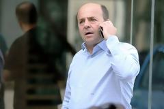 Γ.ΑΛΑΦΟΥΖΟΣ: Στους γαλαζοαίματους ο πρίγκιπας...
