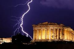 Martin Wolf: Μετά την Ελλάδα… το χάος