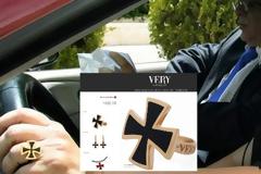 O Σιδηρούς Σταυρός της συζύγού του Μιχαλολιάκου ήταν τελικά... Very Gavello