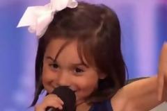 Αμερική έχεις ταλέντο: Η 7χρονη star του You Tube που τρέλανε τους κριτές!