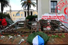 Ο οδηγός του τανκ του Πολυτεχνείου απαντά στον N. Μιχαλολιάκο
