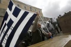 Απορία αναγνώστριας: Τι είναι ο Έλληνας τελικά;