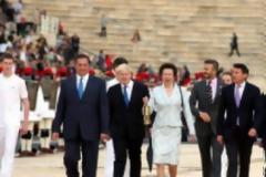 Διεθνής εξευτελισμός …από το άδειο καλλιμάρμαρο (Video)
