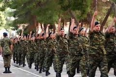 «Παγώνουν» οι μεταθέσεις στο στρατό λόγω εκλογών