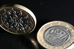 ΥΠΑΡΧΕΙ ΤΡΙΤΗ ΛΥΣΗ ΕΝΤΟΣ ΤΗΣ ΕΥΡΩΖΩΝΗΣ