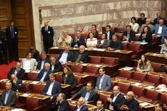 Αποχώρησε η κ. Ρεπούση όταν τηρήθηκε ενός λεπτού σιγή στη μνήμη των θυμάτων της Γενοκτονίας των Ελλήνων του Πόντου!