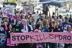 ΣΙΚΑΓΟ: Διαδηλώνουν κατά του ΝΑΤΟ