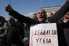 Τσεκούρι σε κύριες και επικουρικές συντάξεις από Τρίτη