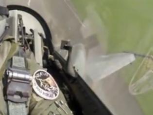 Φωτογραφία για Το ελληνικό F 16 που τραβά όλα τα βλέμματα πάνω του! [video]