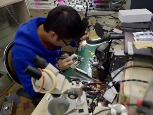 Φωτογραφία για Οι Κινέζοι μεγαλώνουν το iPhone με χειρουργική επέμβαση