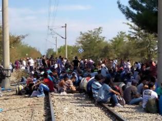 Φωτογραφία για Πάνω από 7.000 μετανάστες περιμένουν στην Ειδομένη...