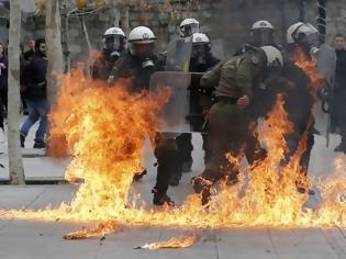 Φωτογραφία για Επεισόδια στο κέντρο της Αθήνας στο περιθώριο του μεγάλου συλλαλητηρίου