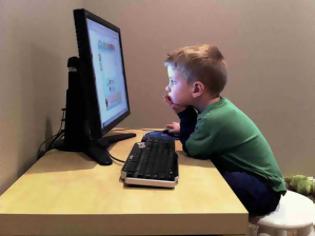 Φωτογραφία για Αίσθηση προκαλεί νέα έρευνα για την ενασχόληση των παιδιών με το διαδίκτυο