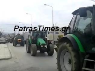 Φωτογραφία για Πάτρα Τώρα: Έφοδος των αγροτών στην πόλη - Απέκλεισαν τη Γ' ΔΟΥ [video]