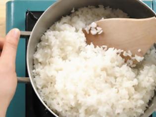 Φωτογραφία για Προσοχή όταν ξαναζεστένετε το ρύζι: Κίνδυνος δηλητηρίασης
