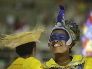 Φωτογραφία για Προσφυγόπουλα θα ζήσουν τη χαρά του βραζιλιάνικου καρναβαλιού