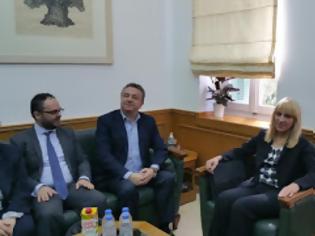 Φωτογραφία για Επίσκεψη Αντιπροσωπείας της Περιφέρειας στην Περιφέρεια Κρήτης