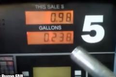 Δείτε πόσο εύκολα μπορούν να μας κλέψουν όταν μας βάζουν βενζίνη [video]