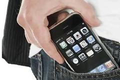 Τι θα πάθετε αν βάζετε το κινητό στην τσέπη;