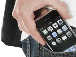 Φωτογραφία για Τι θα πάθετε αν βάζετε το κινητό στην τσέπη;