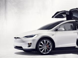 Φωτογραφία για Ο πρώτος διάσημος ιδιοκτήτης του νέου Tesla Model X!
