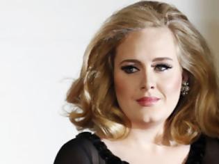 Φωτογραφία για H Adele χωρίς ίχνος μακιγιάζ βγάζει βόλτα τον γιο της... [photos]