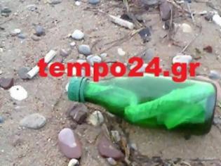 Φωτογραφία για Αχαΐα: Περπατούσε στην παραλία και βρήκε... μπουκάλι με ένα γράμμα - Δείτε από ποιον είναι και τι γράφει