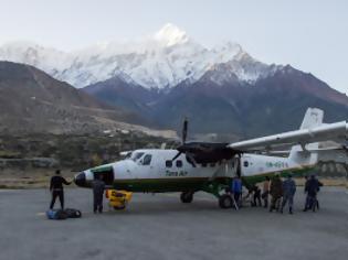 Φωτογραφία για Βρέθηκε το μικρό αεροσκάφος στο Νεπάλ: Νεκροί όλοι οι επιβάτες...