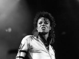 Φωτογραφία για Δείτε πώς είναι σήμερα η Neverland του Michael Jackson... [photos+video]