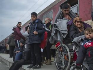 Φωτογραφία για Κλείνουν τα σύνορα, «έμφραγμα» στη χώρα με τους πρόσφυγες