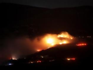 Φωτογραφία για Αχαΐα: Σε δύσβατο σημείο και μέσα στη νύχτα ξέσπασε η φωτιά στο Παναχαϊκό