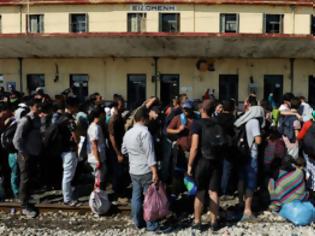 Φωτογραφία για Δήλωση ΣΟΚ υπουργού για τους Έλληνες: Να κάνουν παιδιά με τους μετανάστες που έρχονται…