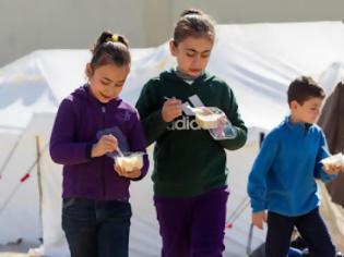 Φωτογραφία για Χωρίς ΦΠΑ τα τρόφιμα για τις δωρεές προς τους πρόσφυγες