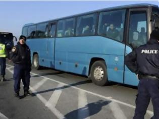 Φωτογραφία για Οι πρώτοι μετανάστες που απογοητεύτηκαν επιστρέφουν από την Ειδομένη στον Πειραιά