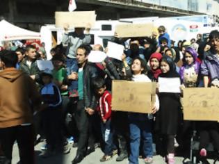 Φωτογραφία για ΤΩΡΑ: Πορεία διαμαρτυρίας λαθρομεταναστών από το Σχιστό στη Βικτώρια...