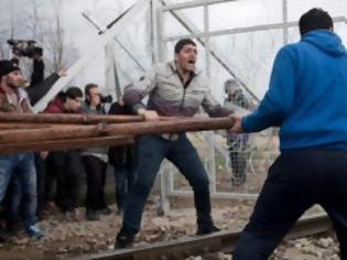 Φωτογραφία για Τα Σκόπια κλείνουν οριστικά τα σύνορα με την Ελλάδα -Χιλιάδες πρόσφυγες εγκλωβισμένοι