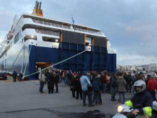 Φωτογραφία για Αυξημένη η κίνηση στα λιμάνια από τους εκδρομείς παρά την επιδείνωση του καιρού