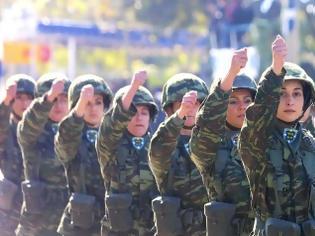 Φωτογραφία για Οι γυναίκες στο στρατό: Τρεις γυναίκες που υπηρετούν στις ελληνικές ένοπλες δυνάμεις περιγράφουν την εμπειρία τους