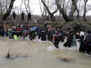 Φωτογραφία για Διπλωματικό θρίλερ μεταξύ Ελλάδας-Σκοπίων για τους πρόσφυγες...