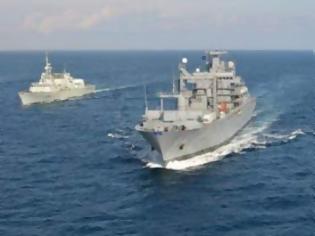 Φωτογραφία για Το ΝΑΤΟ έστειλε άλλα δυο πολεμικά πλοία στο Αιγαίο για να σταματήσουν τους πρόσφυγες [photos]