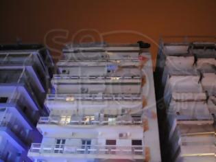 Φωτογραφία για Αναστάτωση στο κέντρο της Θεσσαλονίκης. Ένοικος κρέμασε στο μπαλκόνι του σημαία της Τουρκίας