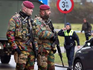 Φωτογραφία για Εκρήξεις και πυροβολισμοί στις Βρυξέλλες σε γιγαντιαία αντιτρομοκρατική επιχείρηση