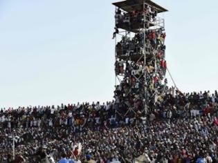 Φωτογραφία για Το απόλυτο χάος σε γήπεδο της Νιγηρίας!