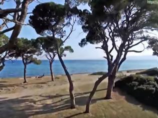 Φωτογραφία για Μαγεία: Η παραλία και το σπάνιο οικοσύστημα του Εθνικού Πάρκου Σχινιά από ψηλά [video]
