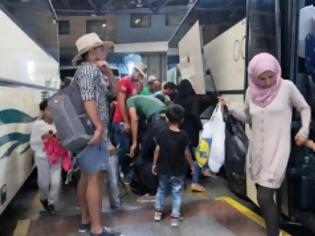 Φωτογραφία για «Πόλεμος» ΚΤΕΛ - τουριστικών λεωφορείων για τη μεταφορά των προσφύγων