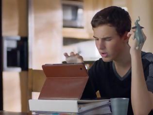Φωτογραφία για Η Apple έχει κυκλοφορήσει ένα συγκινητικό βίντεο για την υποστήριξη των ατόμων με αυτισμό