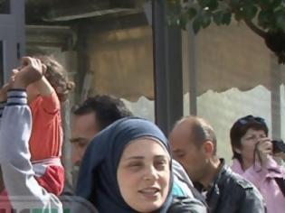 Φωτογραφία για Με ειρηνική πορεία οι πρόσφυγες διεκδίκησαν μια καλύτερη ζωή Κεντρικό τους σύνθημα: Open the bordres [video]