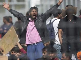 Φωτογραφία για Διαμαρτυρία μεταναστών στο hotspot της Λέσβου-Ζητούν να μην απελαθούν στην Τουρκία