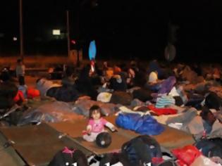 Φωτογραφία για Απίστευτη «εκδρομή» για τους πρόσφυγες-γύρισαν πίσω 500 άτομα…